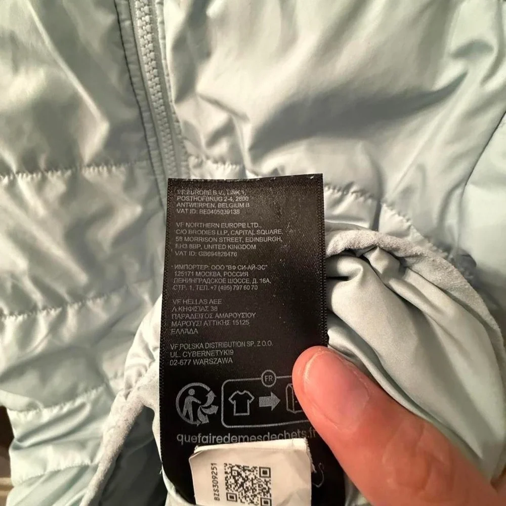 The North Face mint puffer jacket 10, M, some wear on sleeve, shown in photos,